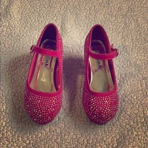 Adorable girls dress shoes!